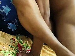 ベストセックス2025 -友達が家に帰ってきたとき一人でいたら、友達がチャンスを掴んでプレイ中に犯す