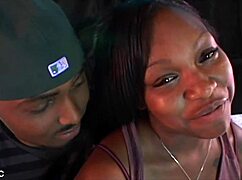 더티 토크로 자연스러운 가슴 때리며 자지 슬랩 소개