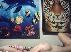 Candice Cumm meets Maxxx Loadz and feels the Italian pound machine!