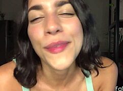 Wanna lick or bang my pussy? I masturbate and talk dirty in Spanish