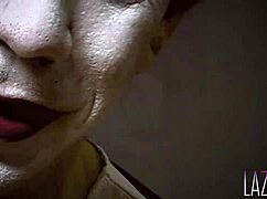 Harley Quinn feels intense rough face fucking in cosplay.