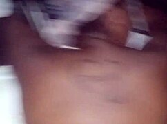 אני מזיין את המילף האבוני עם התחת הגדול