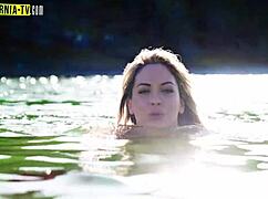 A Loirinha Ficou Molhadinha De Tesão