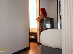 Enteada Latina Gótica de Tetas Grandes Chupa Pau Monstro Como Profissional