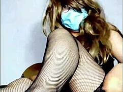 I love showing off my feet to music.