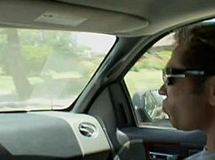 rubia curvilínea goza polla dura hasta bañada en lefa