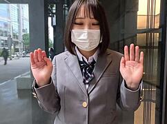 公●トイレ、激しい人通りの中、カーセックスで犯される！！完全初撮影、人生初めての中出し！『個人撮影』個撮オリジナル３５６人目