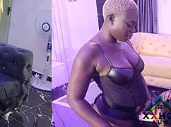 Thick Ebony Babe Fucks Girlfriend With Strapon Then Shares With Boyfriend?