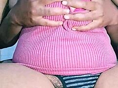 כוס עסיסית שדיים גדולים