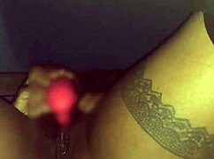 Ebony MILF Striptease en Deepthroat Voorproefje