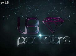 앤젤린 레드, 화장실에서 알몸으로 구부려, 영국 애스 투 마우스 섹스 도기스타일 풀 포지션 작은 18+ 티츠