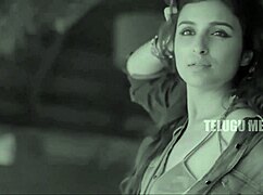 Priyanka Chopra Photoshoot Di Pantai Panas Dan Sexy