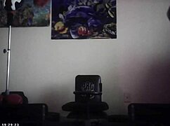 Šeptá: za scénami sleduj mlácení kundy a výstřik, jak dál šuká