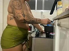 Feeding husband well, then he eats my pussy.