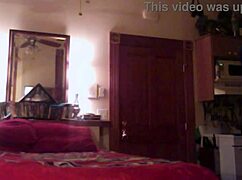 Blue rijdt die grote zwarte pik op verborgen cam, haar kont stuitert in hardcore cowgirl