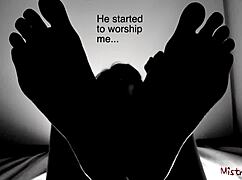 Zwingt die Herrin ihren Sub zur Fußanbetung?