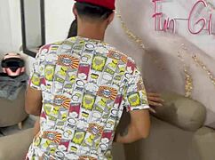 Mi hermanastro catches me sending spicy pics to my boyfriend... oops, muff diving time!