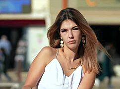 Vay Be, Bu Flörtöz Fransız MILF Öğleden Sonrası Eğlencesi İçin İki Dev Sik Alıyor 🍆🍆😈