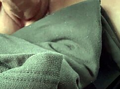 Naredim se tako mokro s igračami in dildom 😍.