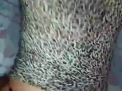 Aku rasa malu jadi pelacur isteri panas yang bongkok