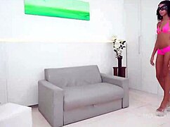 Очень худая анонимная фанатка Honey трахается с самым большим членом в Бразилии анал ATM монстр член зияет