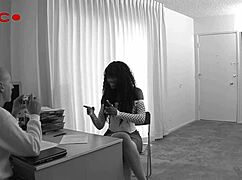 Negra Nyomi Banxxx dice: ¡Aplasta mi coño con esa verga blanca!