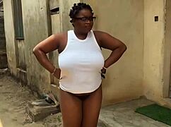 Istri tetangga akhirnya rasain kontol desainer