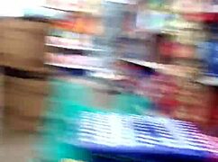 Milf phat ass in hidden candid shot 😏