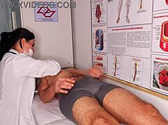 Pacient doživi nepričakovano reakcijo pred medicinsko sestro