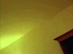 Изневеряваща Оукланд MILF споделя историята си за местно приключение в Калифорния с приятели