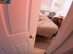 saavutettu katsomassa äitipuolen masturboivaa