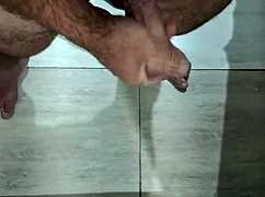 eu me masturbando sozinha