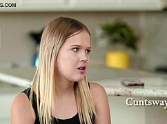 Putri tiri kecilku 18+ yang berharga, kontras polos dengan ngewe liar dan dijilat memek oleh mommy