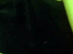 Ο Γείτονας Μου Συμφώνησε Να Με Βοηθήσει Με Το Κρεβάτι Που Ήταν Χαλασμένο Και Το Δοκιμάσαμε Τι Ωραία Βεργα Έχει Για Να Με Καταφέρει Όλη Στην Κοντσίτα Μου Και Να Τη Νιώσω Όλη Μέσα Μου Μέρος 2