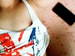 Menikmati kongkek wanita dewasa pepek tebal memang puas