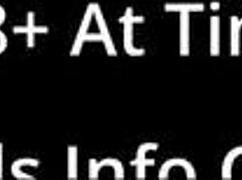 Phoenix Rose vibrátort használ közelről