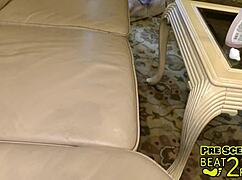 Aria nicole paints her tootsies on beat2feetcom