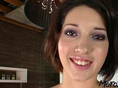 Aku Kasih Amateur 18 Tahun Ini Deepthroat Facial Dari Kontol Besar Ku