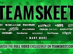 Athletic Stepdaughter Scarlett Alexis Crushes on Stepdaddy's Monster Cock, Riding in Doggy.