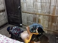 Madrastra ρουφάει το γάλα του 18χρονου γιου της σε κρίση σεξ του άντρα της που είναι κερατάς πορνό πραγματικό σπιτικό madrastra γαμάει με τον γιο