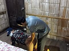 Madrastra se absorbe la leche del hijastro de 18 años en plena crisis sexual de su marido el cornudo porno real casero madrastra follando con el hijastro