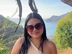 Красивая туристка-подросток 18+ с большой жопой изменила мужу, взяв монстр-член незнакомца за деньги в хардкоре