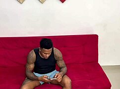 Negao dotado fodeu meu cu no pelo! That big black cock bareback in my ass, intense interracial gay action with tattooed bodies and wet thrusting.