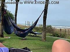 밀프 해변 큰자지 핸드잡 사정 폭발 클로즈업 POV