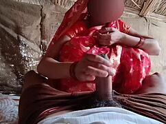 den vakre indiske bruden blir hardcore-kneppet av deveren sin på ranchen 😈