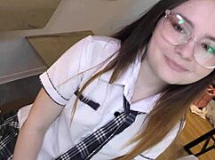 Amatérská mladá Vivien Doll dostává bareback kunda od svého velkého černého učitele matematiky v interracial první době