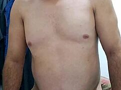 Plus size Brazilian woman shares her story in a casual chat