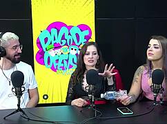 Strčil jsem to do prdele a nevytáhl pomalu - Foxy