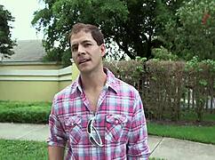 blindfolded stud tricked into blowjob by gay hunk 😏