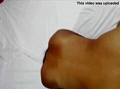 Aku membungkuk doggystyle pantat latin besar ditumbuk keras